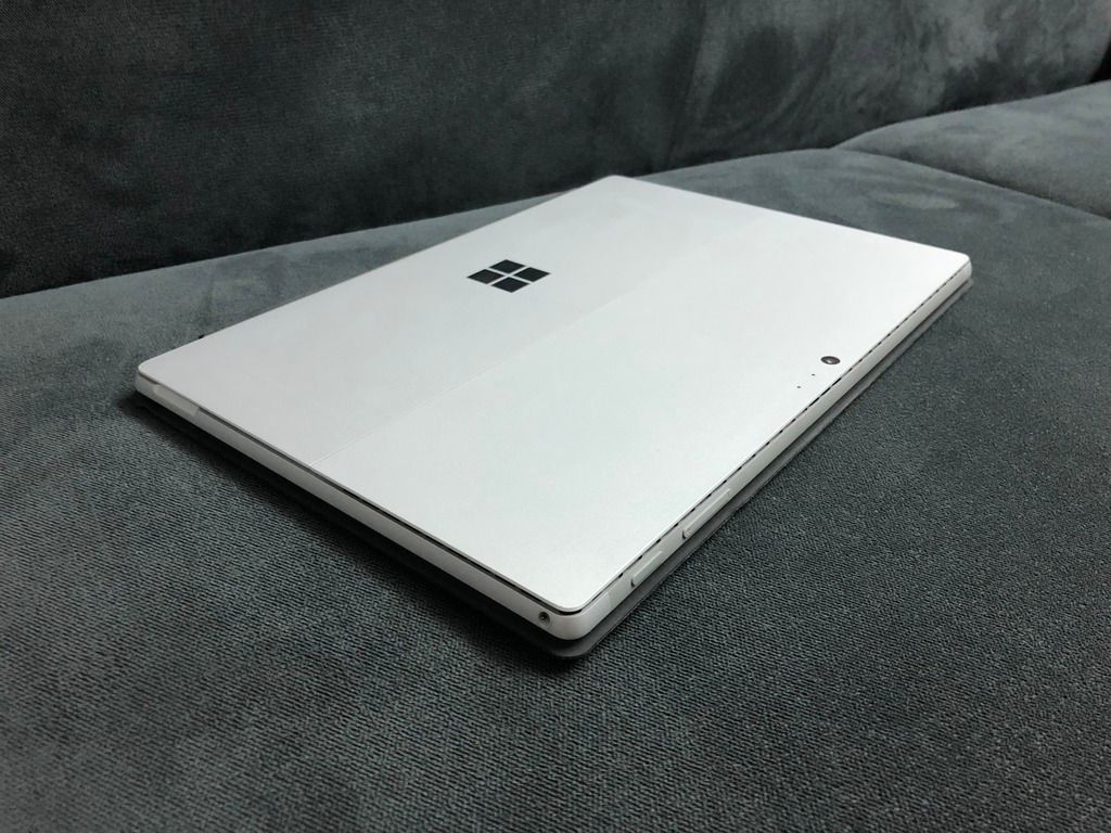 Suface Pro 2017 i5/8/256 giá tốt - 1